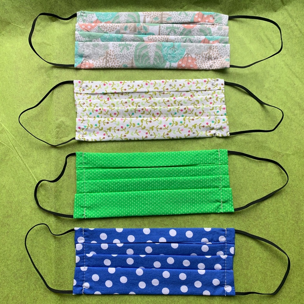 ❗️SOLD❗️Handmade adult face masks set of 4 - Picture 4 of 9
